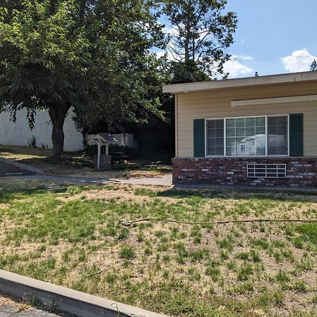 Hi-Lo Motel, Cafe And Rv Park Weed Exterior foto