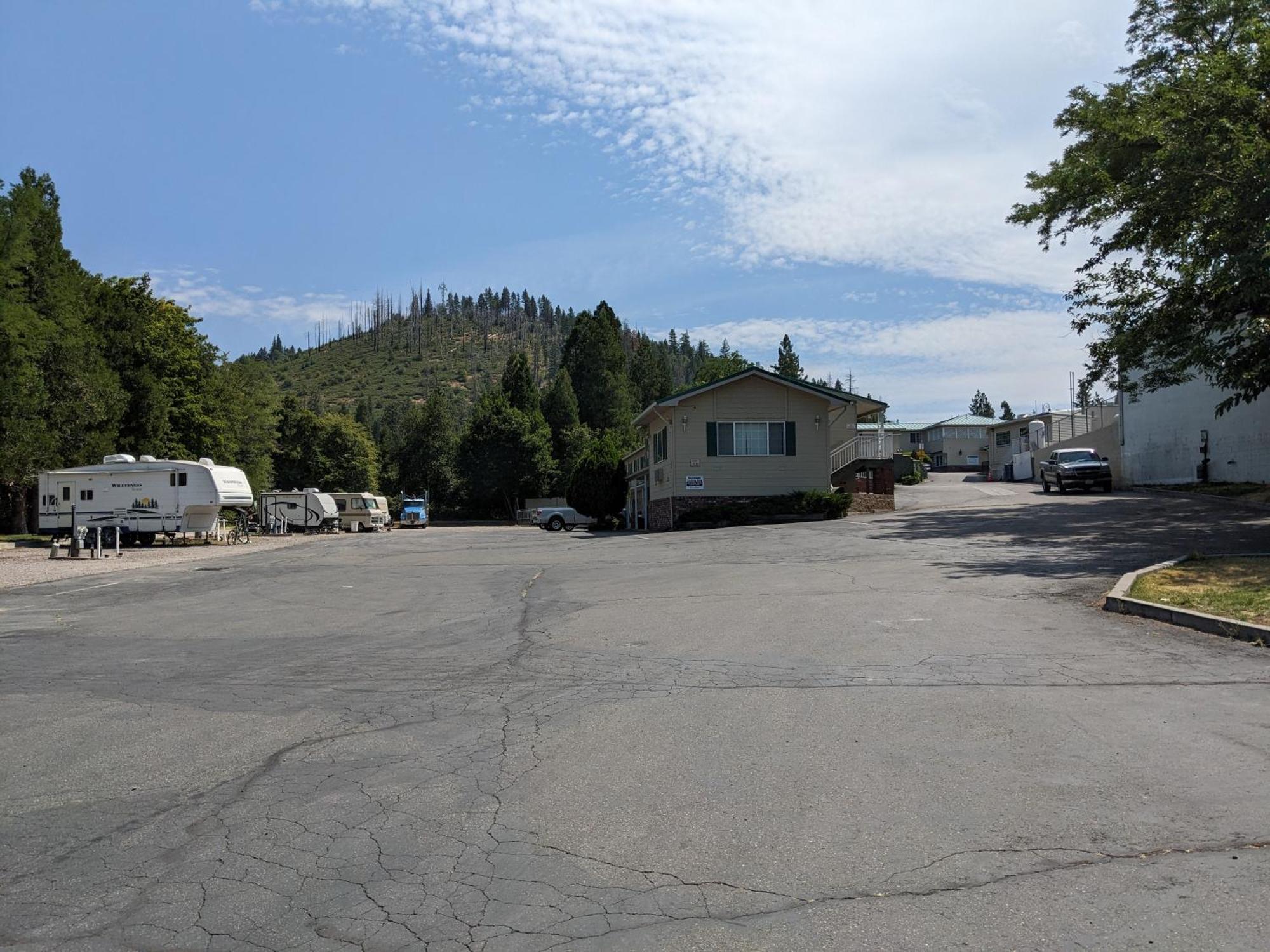 Hi-Lo Motel, Cafe And Rv Park Weed Exterior foto