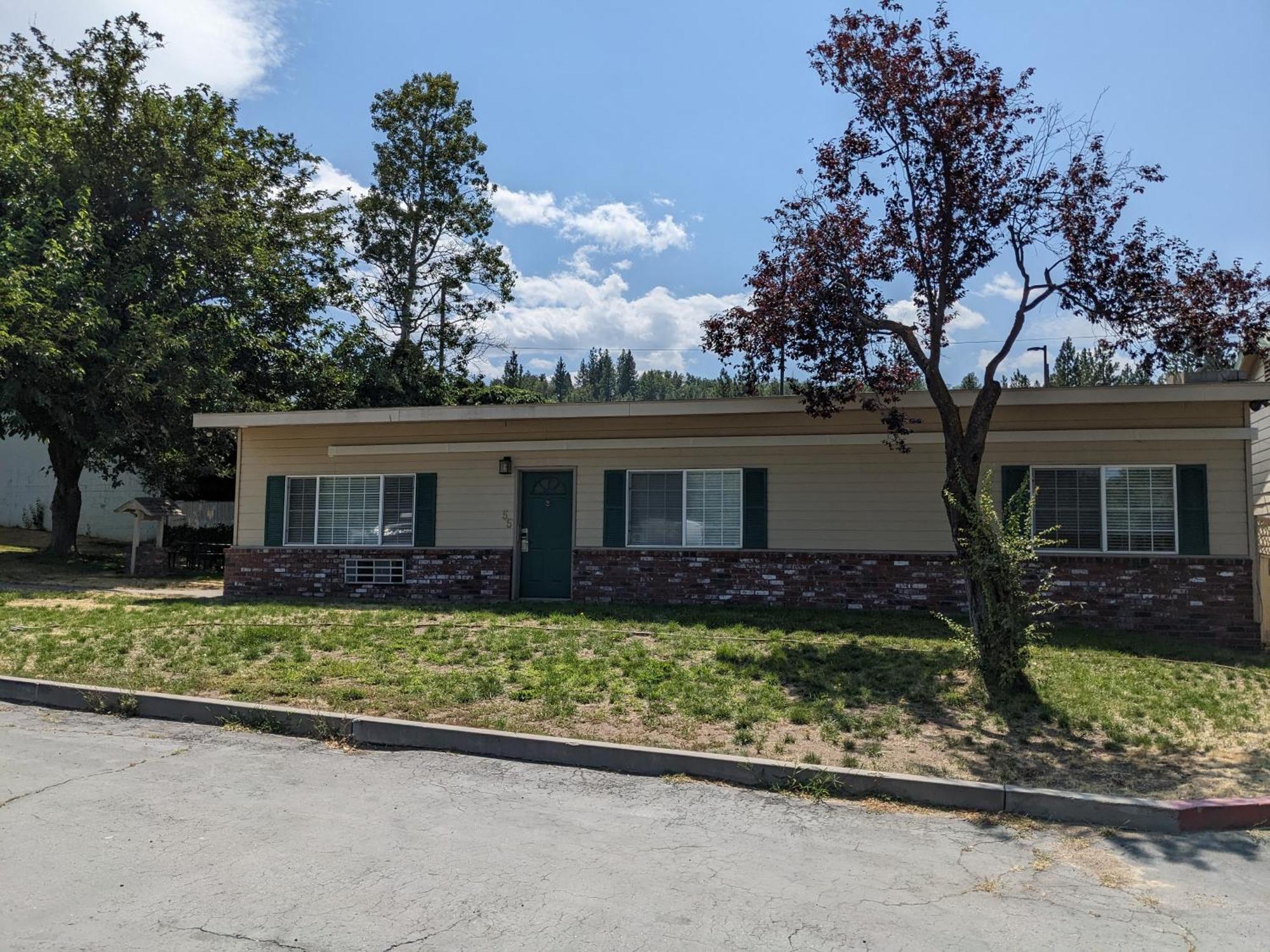 Hi-Lo Motel, Cafe And Rv Park Weed Exterior foto