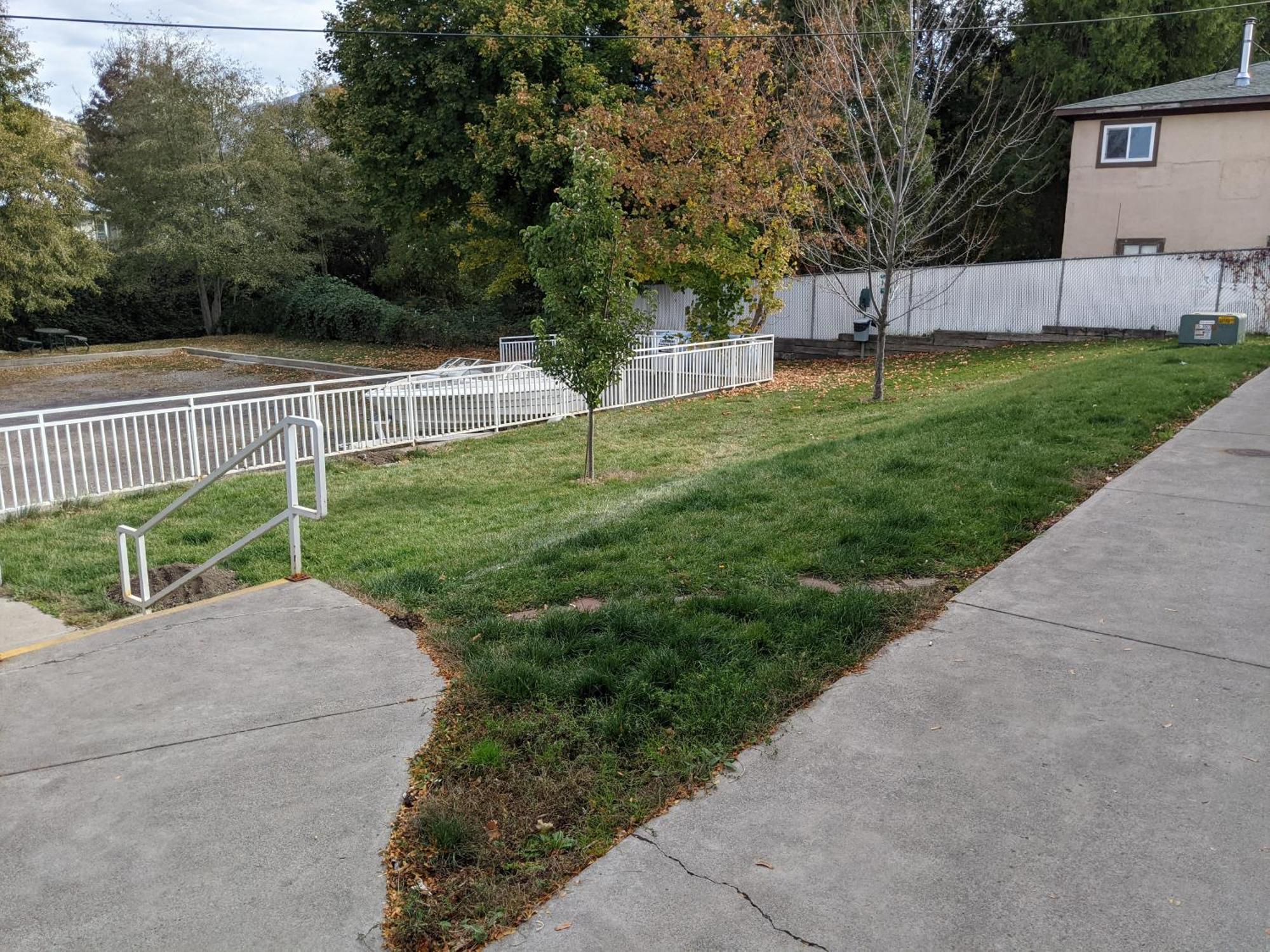 Hi-Lo Motel, Cafe And Rv Park Weed Exterior foto