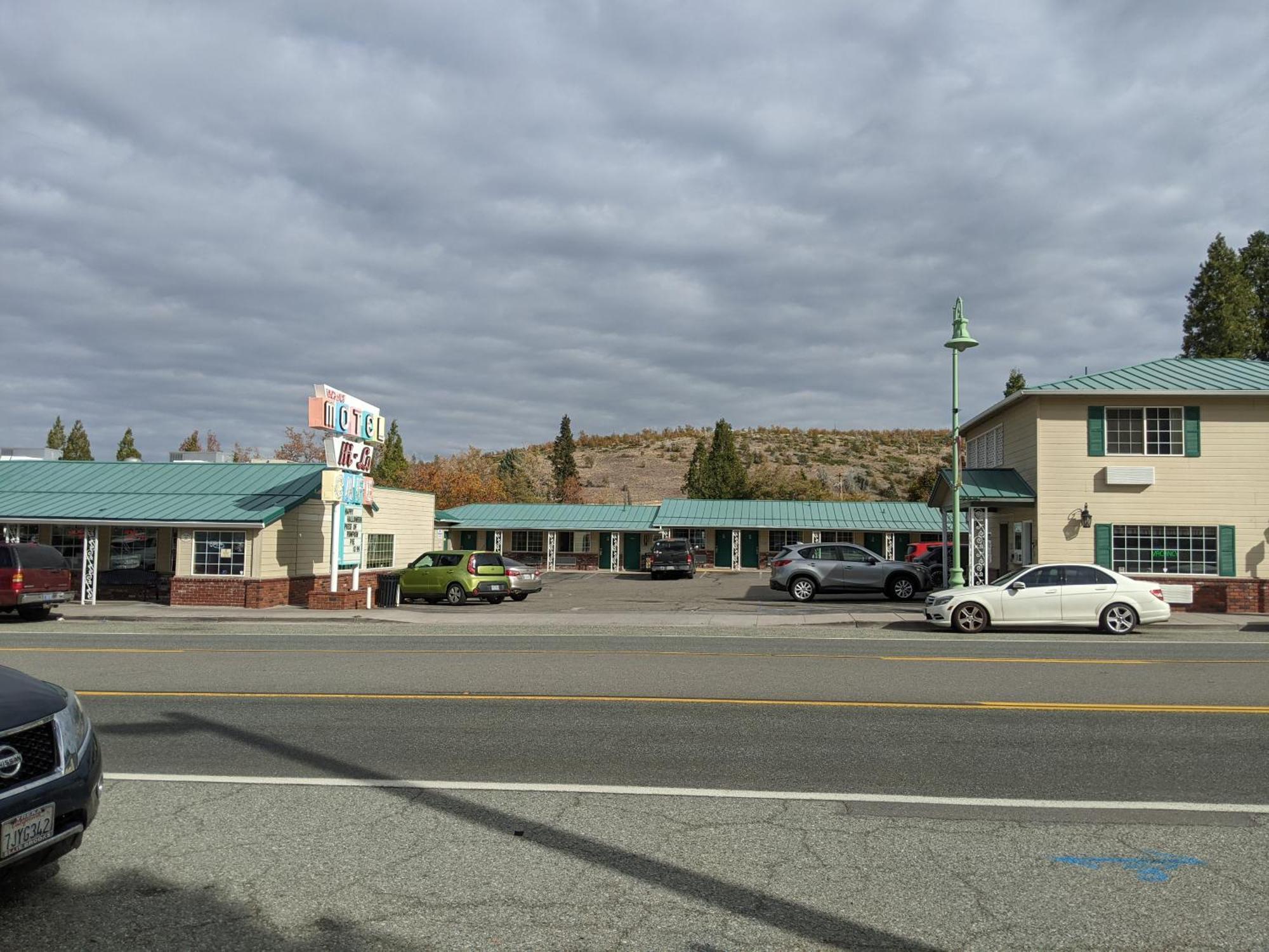 Hi-Lo Motel, Cafe And Rv Park Weed Exterior foto