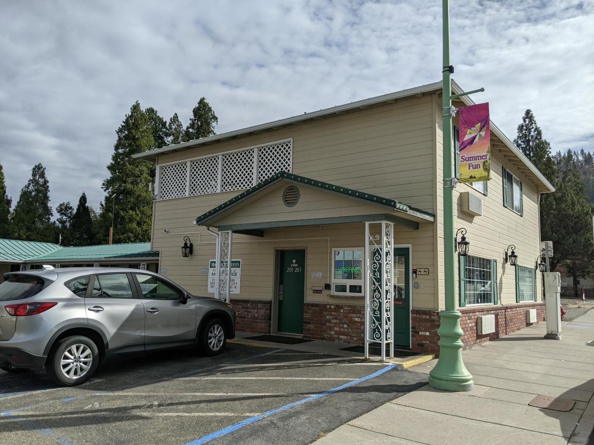Hi-Lo Motel, Cafe And Rv Park Weed Exterior foto